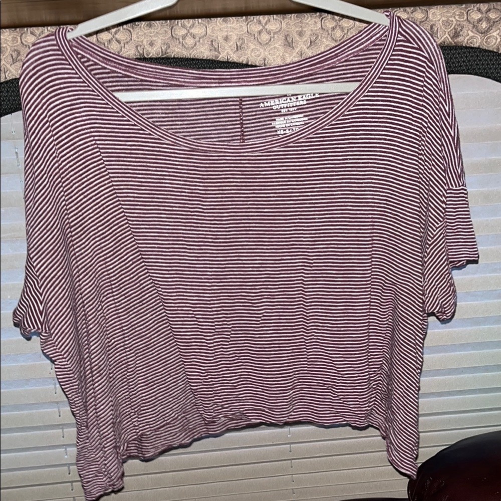 AEO Maroon Flowy Crop T-Shirt